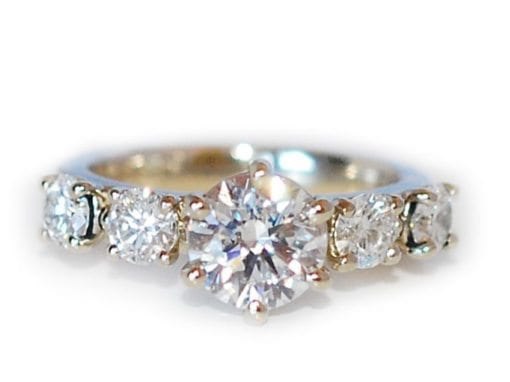 WHITE GOLD 5 STONE ROUND CUT DIAMOND RING