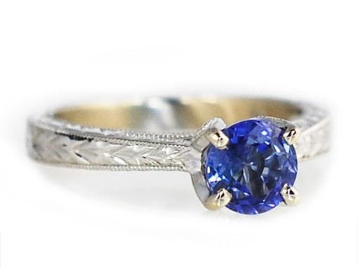WHITE GOLD BLUE SAPPHIRE RING WITH ENGRAVED BAND